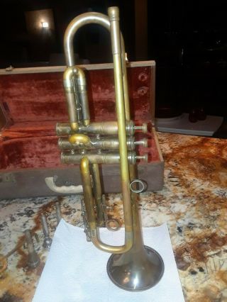 Vintage 1955/56 Ambassador trumpet with 3 mouthpieces 4