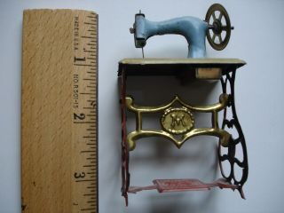 Vintage Painted Tin Penny Toy Treadle Sewing Machine 2 " X 3 "