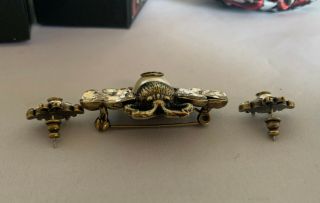 Authentic GUCCI SET Antique Gold Bee Brooch\Pin and Earrings with White Pearl 11