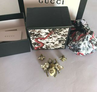 Authentic GUCCI SET Antique Gold Bee Brooch\Pin and Earrings with White Pearl 4