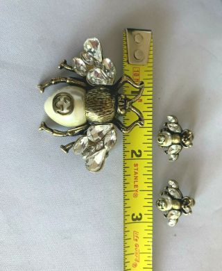 Authentic GUCCI SET Antique Gold Bee Brooch\Pin and Earrings with White Pearl 8