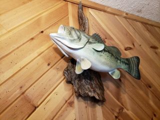 Largemouth Bass Trophy Wood Carving Taxidermy Fish Fishing Lure Casey Edwards 3