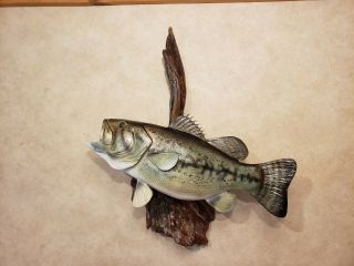 Largemouth Bass Trophy Wood Carving Taxidermy Fish Fishing Lure Casey Edwards 9