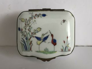 Scarce Vintage France Chantilly Porcelain Kakiemon Snuff Dresser Trinket Box