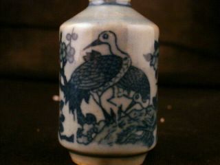 Good Quality 19thC Chinese Blue & White Porcelain Crane Snuff Bottle E007 2