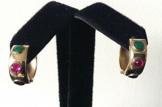 Vtg 14k Gold Hooped Huggie Earrings W/cabochon Rubies,  Emeralds,  Sapphires 3.  5g