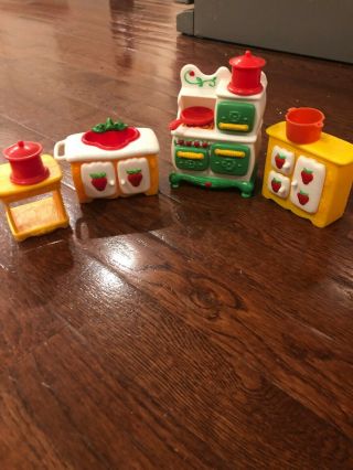 Vintage Strawberry Shortcake House,  furniture,  Gazebo,  Trolley,  Dolls and more 2