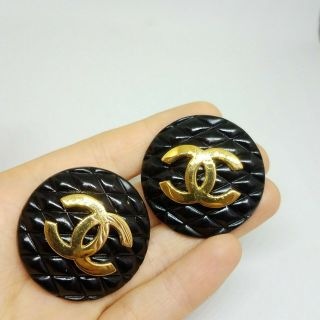 Authentic Rare Vintage Chanel CC Logo Black Gold Round Quilted Clip Earrings 6