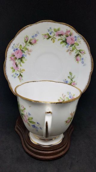 Vintage Royal Albert Bone China Rose tea cup and saucer set with gold trim 2