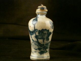 Fine Chinese Qing Dy Qianlong Blue & White Porcelain Lotus Snuff Bottle D131