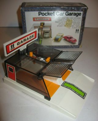 Vintage 1978 Tomy Pocket Car Garage Toy 4606 Mini Playset W/ Box