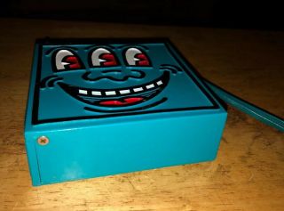 Vintage 1985 Keith Haring Radio 3 Eyed Face Pop Art Blue Graffiti Box ‘80s 10