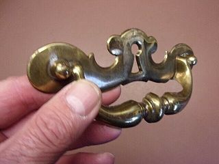 Vintage Large Brass Single Drawer Pull Handle w/Skeleton Keyhole 3 