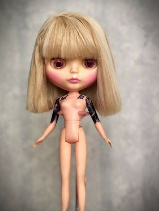 7 - Line Kenner Blythe Once Owned By Gina Garan