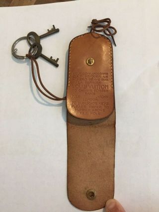 Rare Vintage LOUIS VUITTON trunk Keys 112004 & Leather Key Keeper Pouch Stamped 3