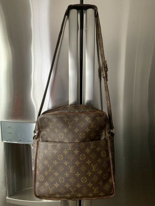 Auth.  Louis Vuitton Monogram Messenger Crossbody Vintage Handbag