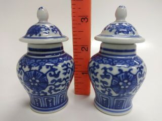 Tiny Pair 3 - 1/4 " Blue White Chinese Porcelain Urn Jar Vase Lid Dollhouse D21a