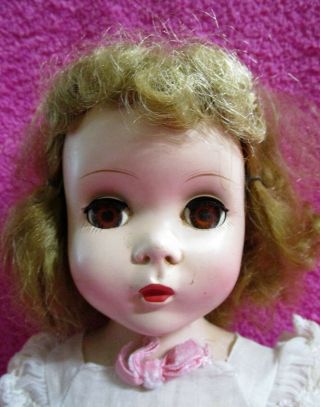 Vintage Madame Alexander Maggie Walker Doll 17 
