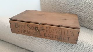 Old Pine Wooden Small Box & Lid Label " Chemical Extract "