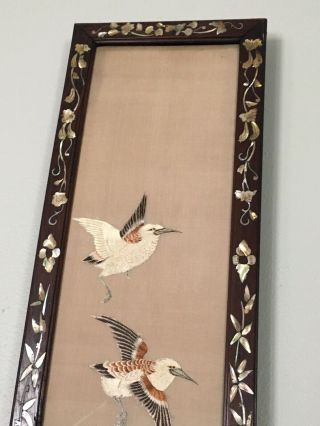 ANTIQUE DYNASTY CHINESE SILK EMBROIDERY PANEL SOLID WOOD MOTHER OF PEARL FRAME 3