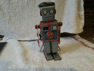 Vintage mechanical Tin Lithograph Robot Made In Japan easel back 1960 2