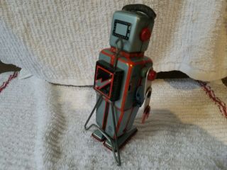 Vintage mechanical Tin Lithograph Robot Made In Japan easel back 1960 4