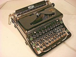 Vintage Royal Touch Control Model O Portable Typewriter - Circa 1939 W/case
