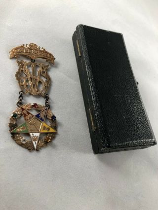 1893 Antique Masonic Order of the Eastern Star 14k Jewel Medal with case.  22.  6g. 5