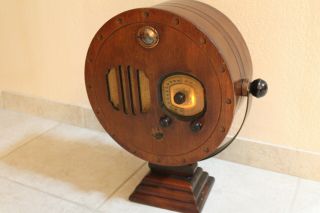 Vintage G & F Searchlight Radio - Rare and great G&F 3
