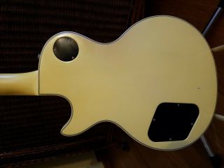 Vintage Gibson Les Paul Custom (white but aged yellow) w/hardcase 8