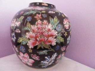 Fab Vintage Chinese Porcelain Flowers Design Ginger Jar/pot/vase 13.  5 Cms Tall