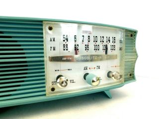 VINTAGE OLD BLUE CASE OMSCOLITE - 8 ANTIQUE AM - FM JET AGE SPACE RETRO TUBE RADIO 9