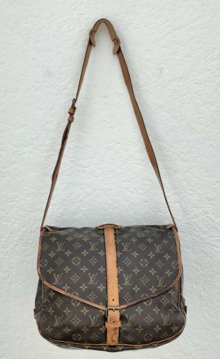 Louis Vuitton 1980s Vintage Monogram Leather Saumur 35 Crossbody Shoulder Bag