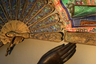 Chinese silver gilt filigree and enamel fan with faces 19th 8