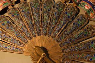 Chinese silver gilt filigree and enamel fan with faces 19th 9