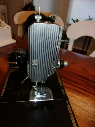 Circa 1950 vintage Singer Featherweight 221 - 1 sewing machine w case 9