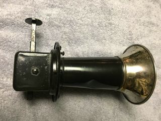 VINTAGE HAND PUSH AGOOGAH HORN,  UNIT IS REPAINTED AS WELL AS UNBRANDED 2