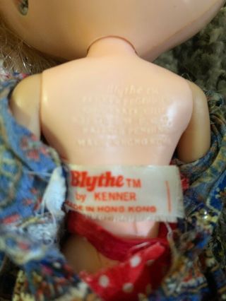 Vintage 1972 Kenner Blythe Doll Blonde with Dress Boots tagged 6 LINES 10