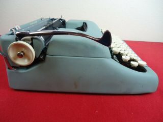 Vintage Seafoam Smith Corona Silent 5T Series Portable Typewriter & Case 4