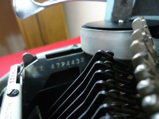 Vintage Seafoam Smith Corona Silent 5T Series Portable Typewriter & Case 8