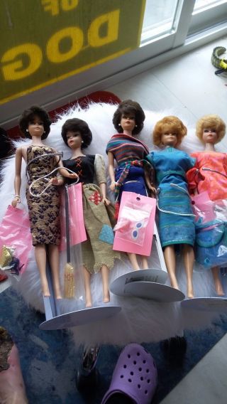 5 1962 1960 ' s BUBBLE CUT Barbie Dolls 4 Japan outfits Vintage 1960 ' s 2