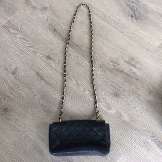 Vintage Authentic Chanel Black Quilted Leather Chain Crossbody Bag Made France 3