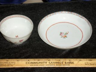 Circa 1800 Chinese Export Porcelain Tea Bowl and Saucer - Floral Decoration 2