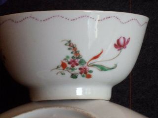 Circa 1800 Chinese Export Porcelain Tea Bowl and Saucer - Floral Decoration 7