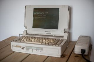 Compaq Slt 286,  Rare And Collectable Vintage Laptop From 1988