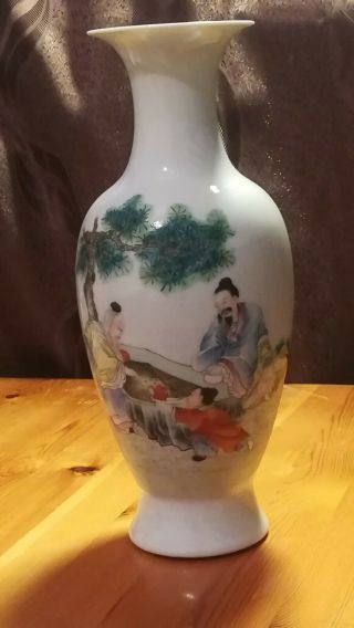 A Familie Rose Vase With Qianlong Four Character Mark