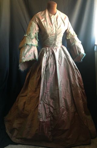 CHANGEABLE 1850s PINK SILK ANTIQUE PAGODA SLEEVES DRESS 3