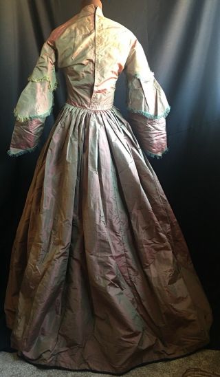 CHANGEABLE 1850s PINK SILK ANTIQUE PAGODA SLEEVES DRESS 9