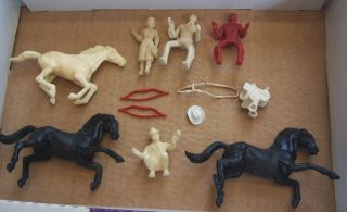 Vintage 12 Stuart Playset Horses Figures Accessories 1950s/60s Collectible Toys