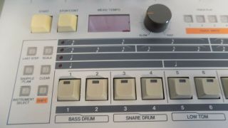 Vintage Roland TR - 909 Rhythm Composer Analog Drum Machine 3